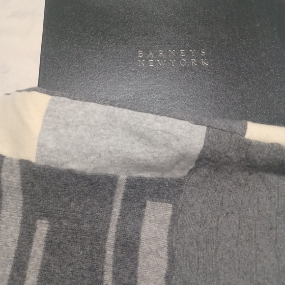 NWT, Cashmere Baby or Travel Blanket by trash-a-porter from Barneys NY - Picture 2 of 16